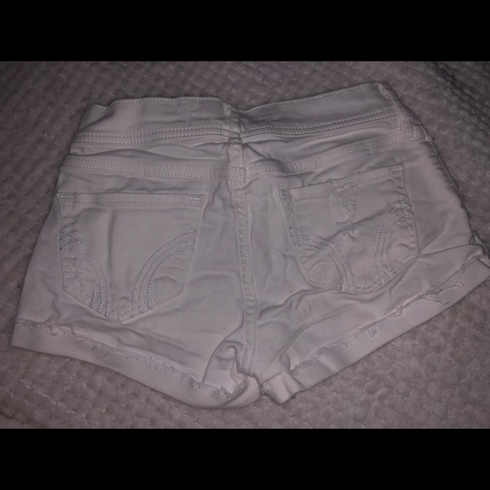 White shorts 🤩